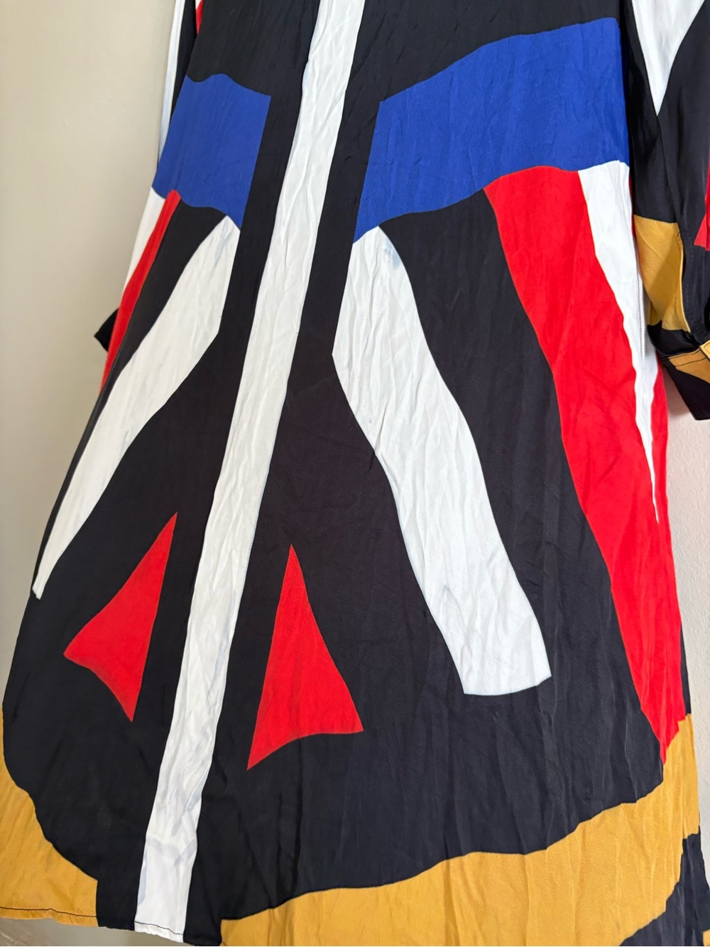 FARM Rio Women's Blue Amanda Abstract Print Long Sleeve Satin Shirtdress size S - Picture 7 of 9